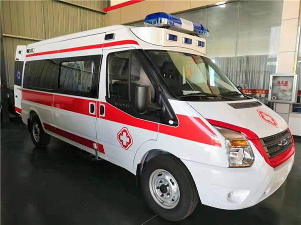 望谟县福特V362救护车